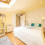 Guest house Lourenco's House Deluxe