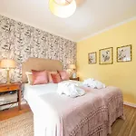 Guest house Lourenco's House Deluxe
