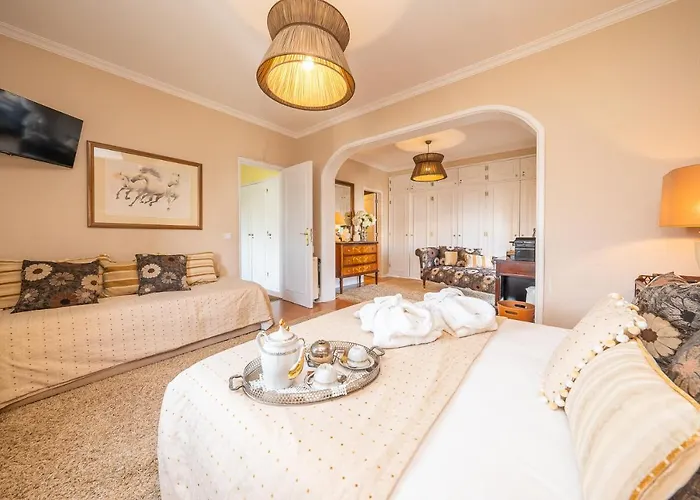 Lourenco's House Deluxe Gasthuis 4*