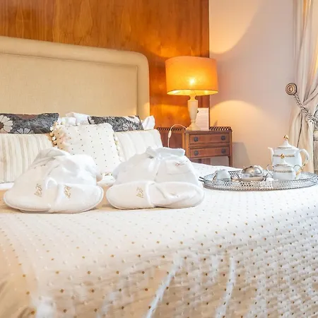 Lourenco's House Deluxe Affittacamere Cascais